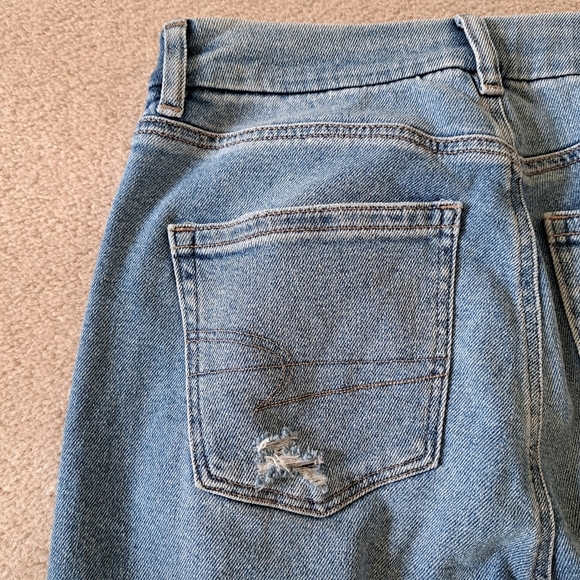 American Eagle Jeans Curvy Mom Jeans Size 4 Short Blue Denim Stretch Casual - Picture 11 of 14